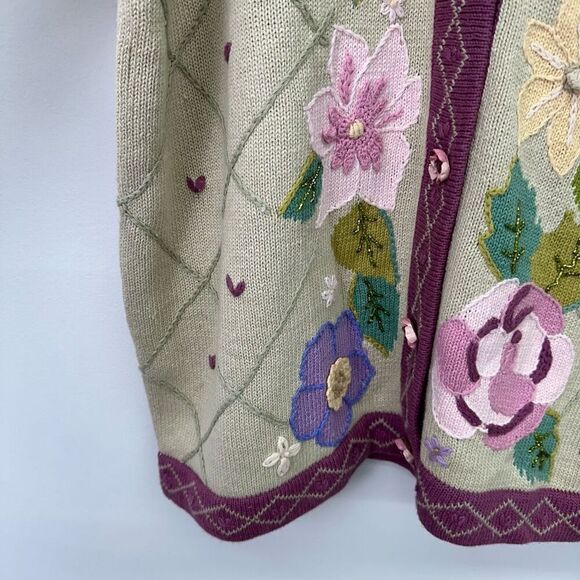 Storybook Knits Women’s Beaded Hand Knit Floral Argyle Flower Button Tan Cardiga - Picture 9 of 11